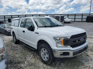 2018 Ford F-150 XL z VIN 1FTFX1E58JFE23648, wystawiony jako Copart lot #57620735 z przebiegiem 138 554 mil mil oraz Czysty tytuł • Clean title. Historia ofert i sprzedaży dostępna na DreamBid. Obrazek 4.