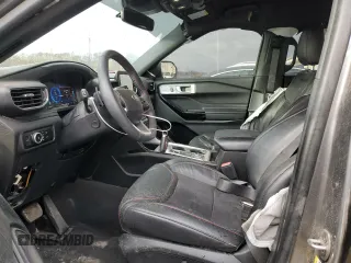 2023 Ford Explorer ST z VIN 1FM5K8GC4PGB82992, wystawiony jako Copart lot #47775215 z przebiegiem 22 802 mil mil oraz Szkoda całkowita • Salvage title. Historia ofert i sprzedaży dostępna na DreamBid. Obrazek 7.