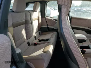 2019 BMW i3 z VIN WBY8P4C54K7D28773, wystawiony jako Copart lot #42563815 z przebiegiem 34 850 mil mil oraz Szkoda całkowita • Salvage title. Historia ofert i sprzedaży dostępna na DreamBid. Obrazek 10.