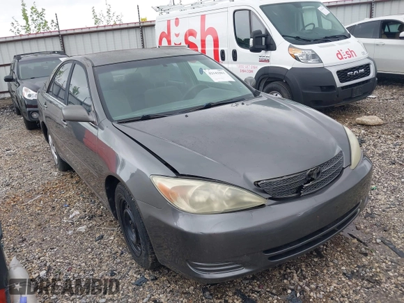 2004 Toyota Camry LE with VIN 4T1BE32K64U868802, listed as a IAAI auction lot 42141061 with 254,215 mi miles. Bid and sale history available at carsss.com. Image 1.