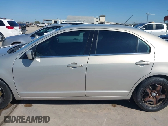 2010 Ford Fusion SE with VIN 3FAHP0HA7AR376956, listed as a IAAI auction lot 41162656 with 171,546 mi miles. Bid and sale history available at carsss.com. Image 14.
