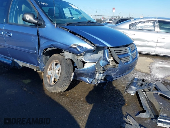 2007 Dodge Grand Caravan SXT with VIN 2D4GP44LX7R313906, listed as a IAAI auction lot 41402653 with 82,315 mi miles and . Bid and sale history available at DreamBid. Image 6.