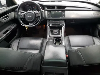 2016 Jaguar XF 35t Premium with VIN SAJBD4BV5GCY06116, listed as a Copart auction lot 82461924 with 98,609 mi miles and Clean Title. Bid and sale history available at carsss.com. Image 8.
