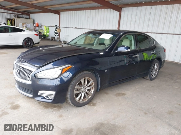 2015 Infiniti Q70 z VIN JN1BY1AP9FM542429, wystawiony jako IAAI lot #41903214 z przebiegiem 139 255 mil mil oraz . Historia ofert i sprzedaży dostępna na DreamBid. Obrazek 2.