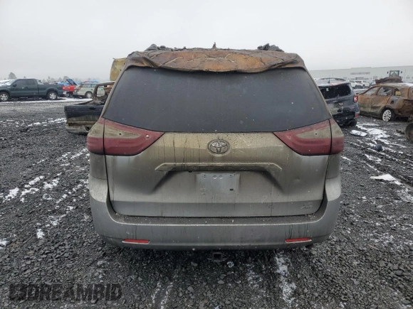 2018 Toyota Sienna LE с VIN 5TDJZ3DC5JS190506, выставлен на аукционе Copart как лот 86137964 с пробегом Не указан миль и Списание • Salvage title. История ставок и продаж доступна на DreamBid. Изображение 6.