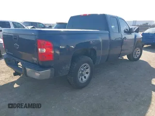2010 Chevrolet Silverado 1500 LS with VIN 1GCSCREA5AZ134148, listed as a IAAI auction lot 41576732 with 211,421 mi miles. Bid and sale history available at carsss.com. Image 4.