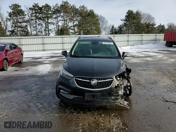 2020 Buick Encore Essence z VIN KL4CJGSB7LB048177, wystawiony jako Copart lot #89152405 z przebiegiem Nie podano mil oraz Nie do naprawy. Historia ofert i sprzedaży dostępna na DreamBid. Obrazek 11.