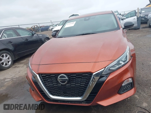 2020 Nissan Altima 2.5 SR with VIN 1N4BL4CVXLC186704, listed as a IAAI auction lot 41905204 with 67,102 mi miles. Bid and sale history available at carsss.com. Image 12.