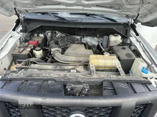 2018 Nissan NV Cargo S z VIN 1N6BF0KM8JN817094, wystawiony jako Copart lot #73167034 z przebiegiem 188 235 mil mil oraz Czysty tytuł • Clean title. Historia ofert i sprzedaży dostępna na DreamBid. Obrazek 7.