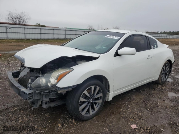 2013 Nissan Altima 2.5 S with VIN 1N4AL2EP0DC247140, listed as a Copart auction lot 43089775 with 0 mi miles and Salvage Title. Bid and sale history available at carsss.com. Image 1.