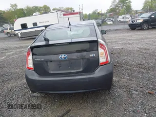 2015 Toyota Prius Four z VIN JTDKN3DU2F0439833, wystawiony jako IAAI lot #42216345 z przebiegiem 96 872 mil mil oraz . Historia ofert i sprzedaży dostępna na DreamBid. Obrazek 17.