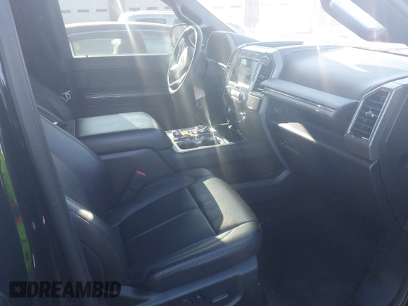 2021 Ford Expedition XLT with VIN 1FMJU1JT7MEA47795, listed as a IAAI auction lot 41339851 with 86,662 mi miles. Bid and sale history available at carsss.com. Image 5.