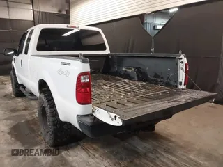 2008 Ford F-250 XL with VIN 1FTSX21518EE05308, listed as a IAAI auction lot 42322159 with 218,626 mi miles and . Bid and sale history available at DreamBid. Image 3.