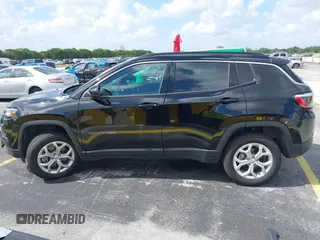 2024 Jeep Compass Latitude with VIN 3C4NJDBN5RT154383, listed as a IAAI auction lot 41938003 with 18,883 mi miles and . Bid and sale history available at DreamBid. Image 15.
