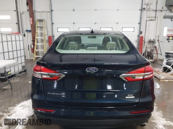2020 Ford Fusion SE with VIN 3FA6P0HD0LR111817, listed as a IAAI auction lot 41542207 with 59,718 mi miles. Bid and sale history available at carsss.com. Image 16.