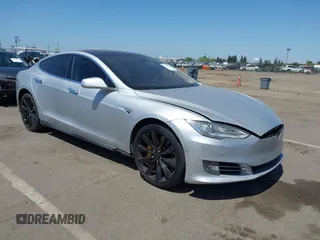 2013 Tesla Model S with VIN 5YJSA1CN5DFP11381, listed as a IAAI auction lot 42087803 with 146,818 mi miles and . Bid and sale history available at DreamBid. Image 1.