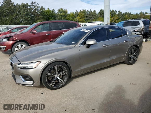 2019 Volvo S60 Inscription with VIN 7JRA22TLXKG001331, listed as a Copart auction lot 75882814 with 87,685 mi miles and Salvage Title. Bid and sale history available at carsss.com. Image 1.
