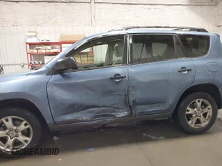 2009 Toyota RAV4 with VIN JTMBK33V29D006223, listed as a IAAI auction lot 41956112 with 96,138 mi miles. Bid and sale history available at carsss.com. Image 6.