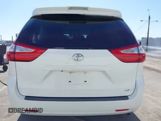 2018 Toyota Sienna LE Auto Access Seat с VIN 5TDKZ3DC3JS913810, выставлен на аукционе IAAI как лот 42476857 с пробегом Не указан миль и . История ставок и продаж доступна на DreamBid. Изображение 16.