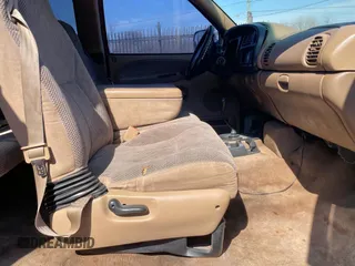2000 Dodge 2500 z VIN 3B7KF2363YG104640, wystawiony jako Copart lot #45928635 z przebiegiem 206 162 mil mil oraz Czysty tytuł • Clean title. Historia ofert i sprzedaży dostępna na DreamBid. Obrazek 5.