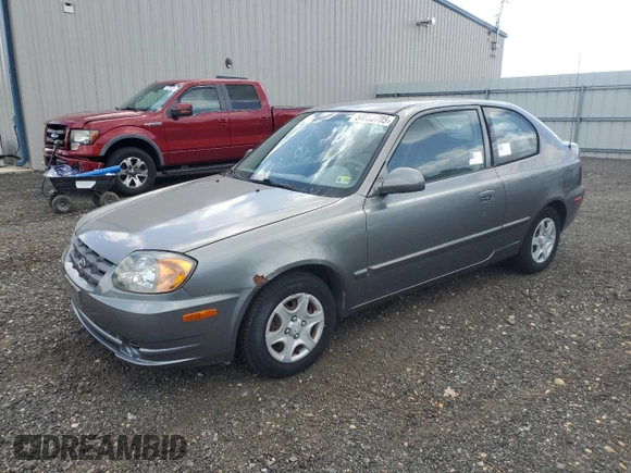 2005 Hyundai Accent GLS with VIN KMHCG35C15U342811, listed as a Copart auction lot 54855705 with 39,299 mi miles and Clean Title. Bid and sale history available at carsss.com. Image 1.