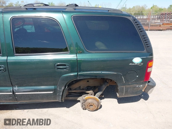 2002 Chevrolet Tahoe LT with VIN 1GNEK13Z52J186557, listed as a IAAI auction lot 42035772 with 1 mi miles. Bid and sale history available at carsss.com. Image 6.