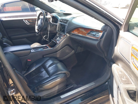 2017 Lincoln Continental Select with VIN 1LN6L9SK0H5614805, listed as a IAAI auction lot 41859275 with 123,655 mi miles. Bid and sale history available at carsss.com. Image 5.