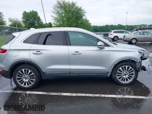 2017 Lincoln MKC Reserve z VIN 5LMCJ3D97HUL53966, wystawiony jako IAAI lot #42248077 z przebiegiem 55 245 mil mil oraz . Historia ofert i sprzedaży dostępna na DreamBid. Obrazek 13.