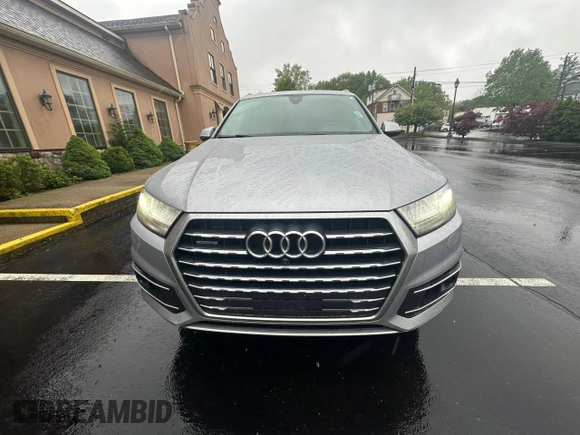 2017 Audi Q7 Premium Plus with VIN WA1LAAF70HD034782, listed as a Copart auction lot 56847135 with 136,433 mi miles and Clean title. Bid and sale history available at DreamBid. Image 13.