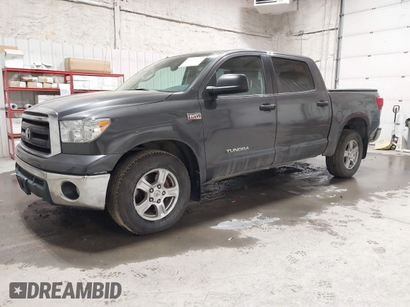 2011 Toyota Tundra z VIN 5TFDY5F15BX165995, wystawiony jako IAAI lot #41974036 z przebiegiem 278 309 mil mil oraz . Historia ofert i sprzedaży dostępna na DreamBid. Obrazek 17.