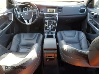 2015 Volvo V60 Cross Country T5 with VIN YV4612HK6F1001548, listed as a Copart auction lot 41398435 with 65,524 mi miles and Salvage Title. Bid and sale history available at carsss.com. Image 8.