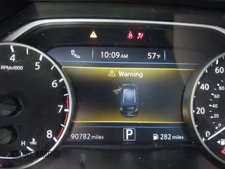 2018 Nissan Murano S z VIN 5N1AZ2MG5JN105131, wystawiony jako IAAI lot #41838201 z przebiegiem 90 782 mil mil oraz . Historia ofert i sprzedaży dostępna na DreamBid. Obrazek 15.