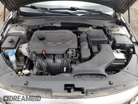 2016 Kia Optima EX z VIN 5XXGU4L3XGG071893, wystawiony jako Copart lot #62540165 z przebiegiem 12 781 mil mil oraz Szkoda całkowita • Salvage title. Historia ofert i sprzedaży dostępna na DreamBid. Obrazek 11.