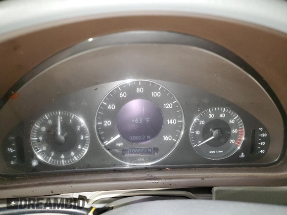 2004 Mercedes-Benz CLK 320 z VIN WDBTK65GX4T024308, wystawiony jako Copart lot #80129914 z przebiegiem 106 827 mil mil oraz Szkody całkowita. Historia ofert i sprzedaży dostępna na DreamBid. Obrazek 9.