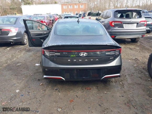 2024 Hyundai Sonata SEL with VIN KMHL64JA9RA381814, listed as a IAAI auction lot 40937428 with 8,250 mi miles. Bid and sale history available at carsss.com. Image 17.