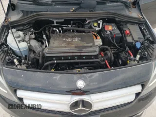 2014 Mercedes-Benz B with VIN WDDVP9AB0EJ003316, listed as a Copart auction lot 68122944 with 57,970 mi miles and Clean Title. Bid and sale history available at carsss.com. Image 11.