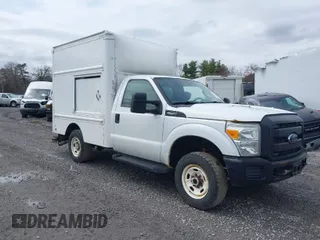 2015 Ford Super Duty F-250 SRW XL with VIN 1FDBF2B69FED21613, listed as a IAAI auction lot 41828456 with 389,777 mi miles. Bid and sale history available at carsss.com. Image 1.