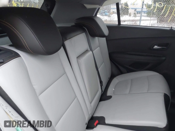 2018 Chevrolet Trax Premier with VIN 3GNCJRSB2JL267942, listed as a IAAI auction lot 41190953 with 39,918 mi miles. Bid and sale history available at carsss.com. Image 17.