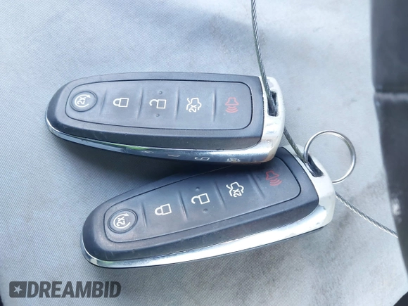 2013 Lincoln MKX z VIN 2LMDJ8JK3DBL40826, wystawiony jako IAAI lot #41522140 z przebiegiem 125 237 mil mil oraz . Historia ofert i sprzedaży dostępna na DreamBid. Obrazek 11.
