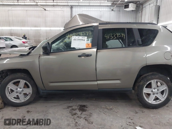 2008 Jeep Compass Sport with VIN 1J8FT47W68D580323, listed as a IAAI auction lot 41339594 with Not Provided miles. Bid and sale history available at carsss.com. Image 14.