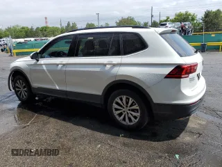 2018 Volkswagen Tiguan S with VIN 3VV0B7AX6JM094609, listed as a Copart auction lot 59550215 with 118,975 mi miles and Salvage title. Bid and sale history available at DreamBid. Image 2.