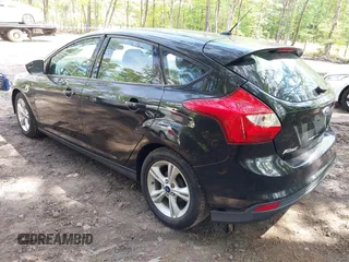 2014 Ford Focus SE with VIN 1FADP3K25EL425738, listed as a IAAI auction lot 42127245 with 161,163 mi miles. Bid and sale history available at carsss.com. Image 3.