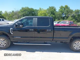 2017 Ford F-250 Lariat with VIN 1FT7W2BT9HEE70915, listed as a IAAI auction lot 42808317 with 229,023 mi miles and . Bid and sale history available at DreamBid. Image 14.