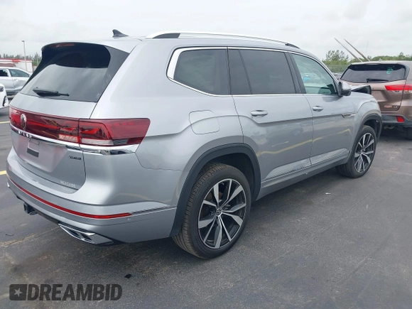 2024 Volkswagen Atlas SEL Premium R-Line with VIN 1V2FR2CA7RC595004, listed as a IAAI auction lot 42425330 with 16,171 mi miles and . Bid and sale history available at DreamBid. Image 4.