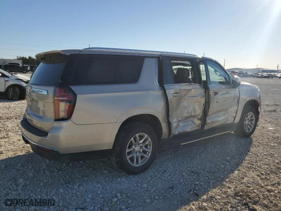 2021 Chevrolet Suburban LT with VIN 1GNSCCKDXMR395718, listed as a Copart auction lot 42215885 with 84,805 mi miles and Salvage Title. Bid and sale history available at carsss.com. Image 3.