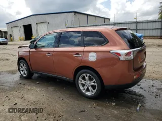 2014 Mitsubishi Outlander SE z VIN JA4AD3A35EZ018395, wystawiony jako Copart lot #51645775 z przebiegiem 159 641 mil mil oraz Szkoda całkowita • Salvage title. Historia ofert i sprzedaży dostępna na DreamBid. Obrazek 2.