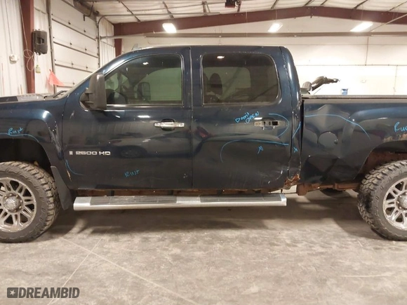 2008 Chevrolet Silverado 2500HD Work Truck with VIN 1GCHK23688F203316, listed as a IAAI auction lot 41539535 with NaN miles. Bid and sale history available at carsss.com. Image 14.