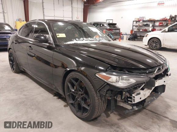2017 Alfa Romeo Giulia Ti z VIN ZARFAECN7H7554902, wystawiony jako IAAI lot #41599442 z przebiegiem 84 045 mil mil oraz . Historia ofert i sprzedaży dostępna na DreamBid. Obrazek 1.