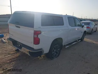 2019 Chevrolet Silverado 1500 LT with VIN 3GCPWCED5KG146483, listed as a IAAI auction lot 41757133 with 126,638 mi miles. Bid and sale history available at carsss.com. Image 4.