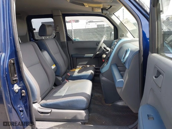 2003 Honda Element EX with VIN 5J6YH28513L003865, listed as a IAAI auction lot 41842205 with NaN miles. Bid and sale history available at carsss.com. Image 5.
